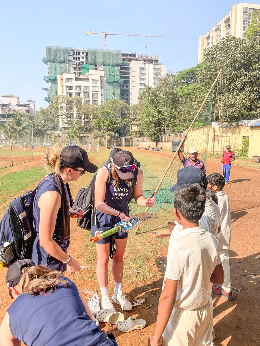 Day one of training in Mumbai complete for our Academy. ✅🇮🇳

🌹 #RedRoseTogether