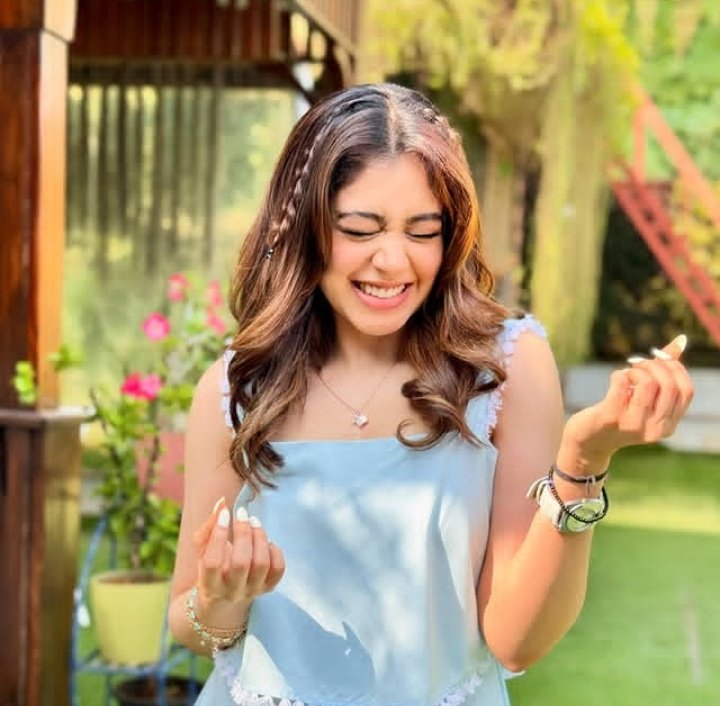 Clumsy_Badal's tweet image. Casting directors are blind! If story demands younger fl, then cast someone who looks young and ensure a believable age difference! This much age gap is disturbing to watch!!! 
And here is a suggestion! 😌
#NitiTaylor