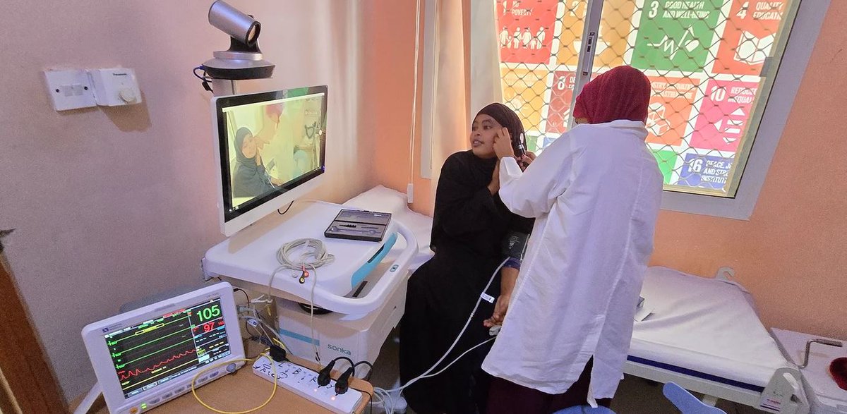Achim Steiner (@asteiner) on Twitter photo In Somalia, <a href="/UNDPSomalia/">UNDP Somalia</a> is pioneering telemedicine to bridge the healthcare gap. connecting communities & IDPs w specialized doctors through #digitech.
This is a game-changer for 🇸🇴, where there is fewer than 1 health facility per 10,000 people.
👉 ow.ly/jFAP50V3Hg9 In Somalia, <a href="/UNDPSomalia/">UNDP Somalia</a> is pioneering telemedicine to bridge the healthcare gap. connecting communities & IDPs w specialized doctors through #digitech.
This is a game-changer for 🇸🇴, where there is fewer than 1 health facility per 10,000 people.
👉 ow.ly/jFAP50V3Hg9