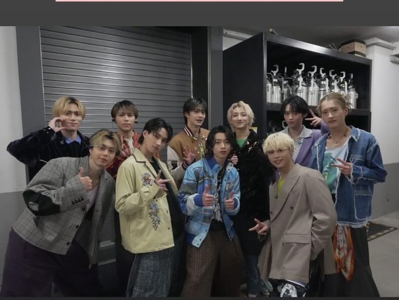yuki4941106's tweet photo. みんなカッコいい~✨そして、しゅーとくんのストーリー、ちょこっと映るお兄ちゃん🧑🤝🧑兄弟で可愛いな~😆
#もーりーしゅーと
#森英寿
#森愁斗
#BUDDiiS
#LiveSummit https://t.co/28sCSS6RFt