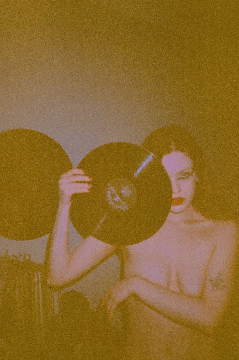 “Ode to Music”
shot on expired Fuji Color 100 which was the only I could find in Agadir, Morocco back in 2024 😄
