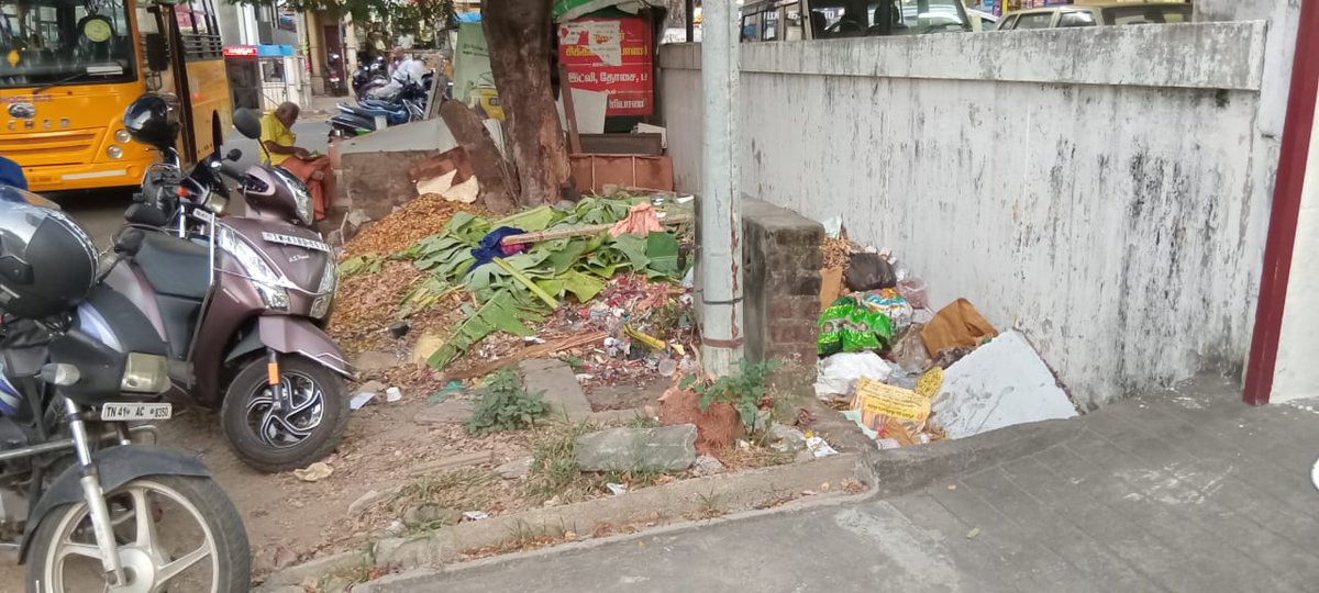 saintsupreme's tweet photo. Respected madame 
Kindly ask your authorities to look into the sorry state of affairs in vallalar st venkatesa colony Pollachi 
Local officials and councilor keep ignoring our plea to clear the garbage for the last few months
Kindly do the needul madame https://t.co/HEVMYjzA1h