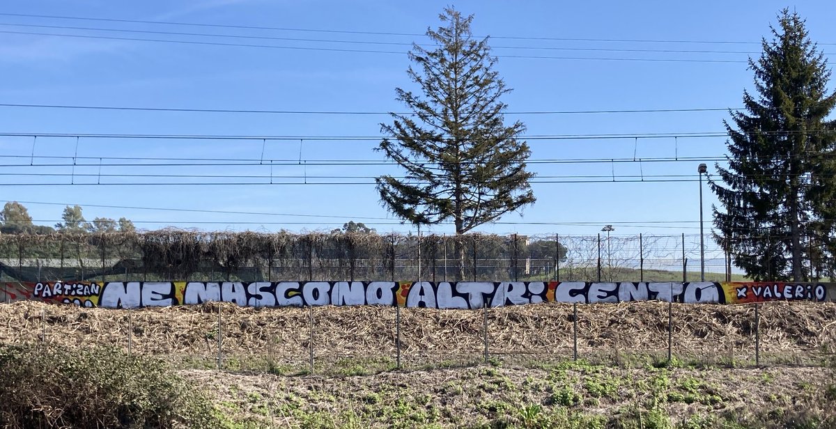danslarueprtz's tweet image. VALERIO VERBANO
Uccidono un compagno…ne nascono altri cento!
Domani 22 febbraio
H17 corteo antifa da via Montebianco
H20 concerto Via Monteruggero