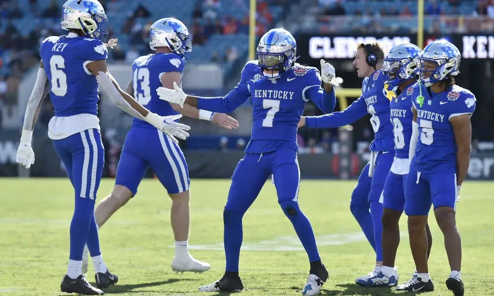 Jamyan Theodore 🇭🇹 (@jamyan_theodore) on Twitter photo #AGTG After a great conversation with <a href="/CoachC_Collins/">Chris Collins</a> , i’m extremely blessed to have received my 17th D1 offer from the University of Kentucky.
<a href="/UKCoachStoops/">Mark Stoops</a> <a href="/ErikKimrey/">Erik Kimrey</a> <a href="/JaylonBaker_/">Jaylon Baker</a> <a href="/adamgorney/">Adam Gorney</a> <a href="/SWiltfong_/">Steve Wiltfong</a> <a href="/ChadSimmons_/">ChadSimmons</a> <a href="/GregBiggins/">Greg Biggins</a> <a href="/Zach_Berry/">Zach Berry</a> <a href="/TomLoy247/">Tom Loy</a> #AGTG After a great conversation with <a href="/CoachC_Collins/">Chris Collins</a> , i’m extremely blessed to have received my 17th D1 offer from the University of Kentucky.
<a href="/UKCoachStoops/">Mark Stoops</a> <a href="/ErikKimrey/">Erik Kimrey</a> <a href="/JaylonBaker_/">Jaylon Baker</a> <a href="/adamgorney/">Adam Gorney</a> <a href="/SWiltfong_/">Steve Wiltfong</a> <a href="/ChadSimmons_/">ChadSimmons</a> <a href="/GregBiggins/">Greg Biggins</a> <a href="/Zach_Berry/">Zach Berry</a> <a href="/TomLoy247/">Tom Loy</a>
