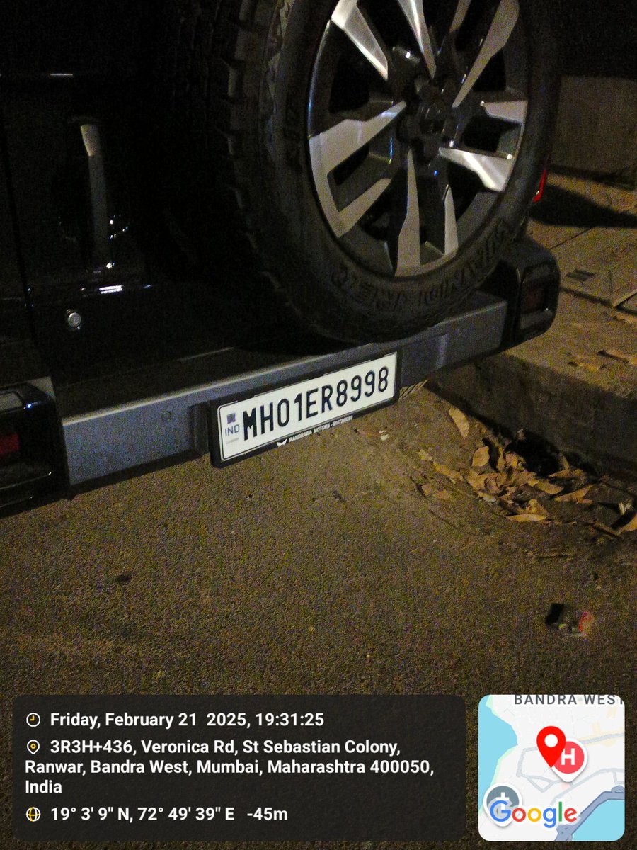 Ricper16's tweet image. @CPMumbaiPolice@MNCDFbombay @MTPHereToHelp@mumbaitraffic. This car is parked in a No Parking Zone on Veronica Road Bandra West next to KyleMore building on the wrong side of the road. Kindly issue the owner of the vehicle a parking ticket.