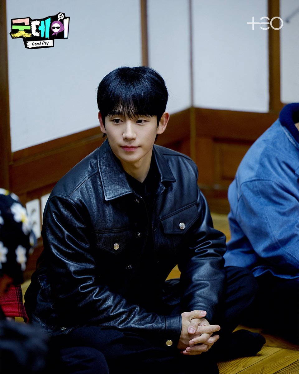 #2회비하인드
우리가 88나라의 친목을 반길 줄 아셨다면 지나친 오예입니다🙌

같이 부를까? ‘굿데이’🌼
🏷매주 (일) 밤 9시 10분 MBC 본방송
🏷본방송 직후 해외에서는 Lemino (일본)와 iQIYI (기타지역), 국내에서는 디즈니+에서 다시 보실 수 있습니다.
#지드래곤 #굿데이 #TEO #테오 #GDRAGON #GD
