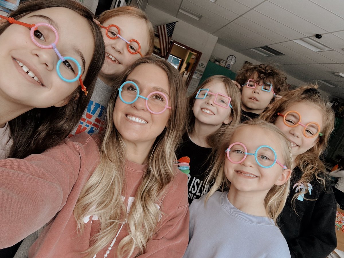 Friday morning STEM blocks turned into a glasses making business 🤓