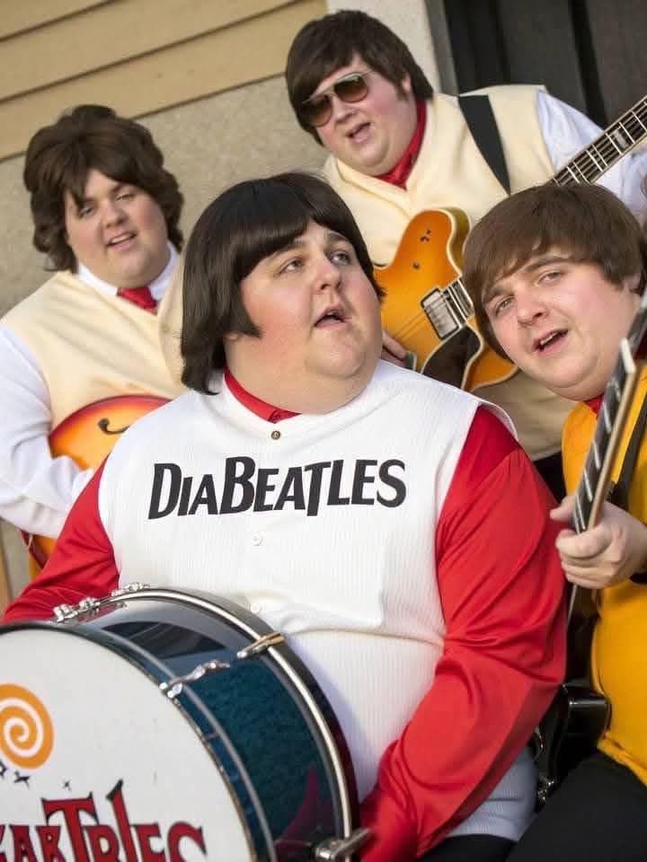 Ya llego el #ViernesdeChavorrucosconMiguel  y su grupo los 👇🏼 🤣🤣🤣 abrazo amigo querido <a href="/YODEBUENAS/">Miguel Barrientos Mx</a> <a href="/La99fm/">La 99 FM</a>