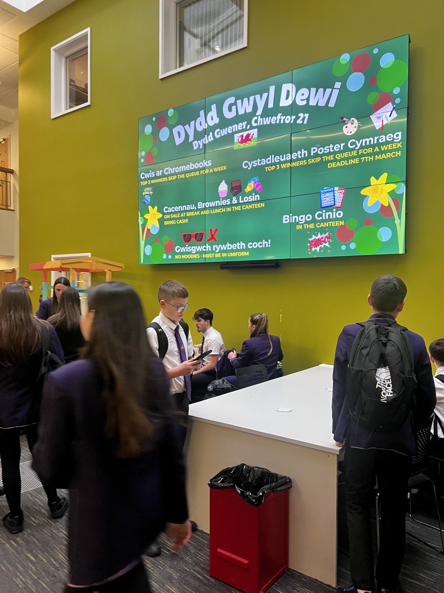 MissMeredith8's tweet image. Dathlu Dydd Gwyl Dewi yn gynnar yn Ebbw Fawr 🐉
Bingo cinio, cystadleuthau a losin! 🐑
Celebrating St David's Day early in Ebbw Fawr🐉
Bingo cinio, competitions and sweet treats! 🐑