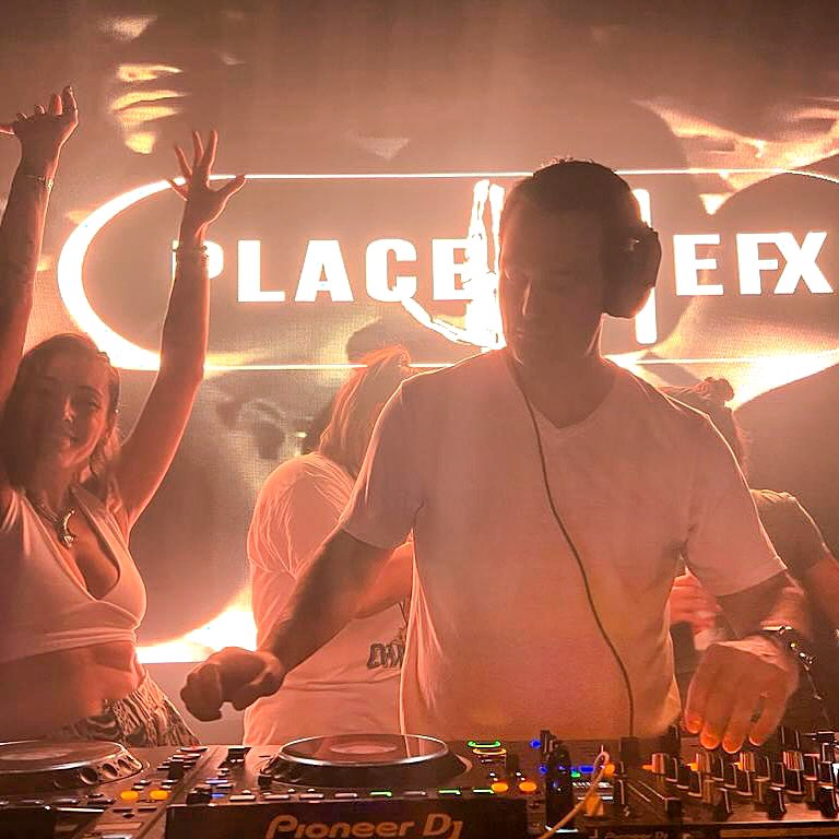 One week to go!
<a href="/theplaceboefx/">Placebo eFx</a> teams up with RAZE.D - the latest musical project by renowned UK  producer <a href="/DRamirezmusic/">D.Ramirez</a> , who delivers a mesmerizing vocal performance-on their new single, Take My Hand.

Preorder / Presale 🔗 
hypeddit.com/deeptechla/tak…