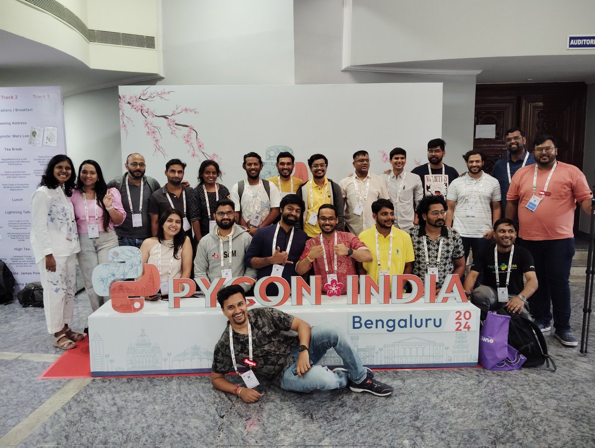pyconindia's tweet image. #PyConIndia2024 wasn’t just an event—it was built by rockstar volunteers! ❤️ 
Want exclusive BTS access, networking, real-world skills &amp;amp; that “we did it!” moment? 

This is your sign to volunteer!
Join the crew : in.pycon.org/volunteer

#PyConIndia2025 #VolunteerWithPyCon