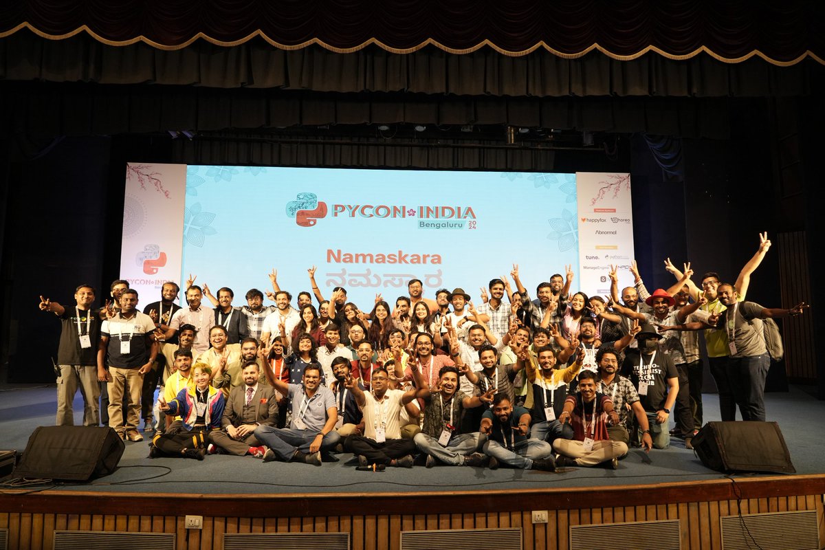 pyconindia's tweet image. #PyConIndia2024 wasn’t just an event—it was built by rockstar volunteers! ❤️ 
Want exclusive BTS access, networking, real-world skills &amp;amp; that “we did it!” moment? 

This is your sign to volunteer!
Join the crew : in.pycon.org/volunteer

#PyConIndia2025 #VolunteerWithPyCon