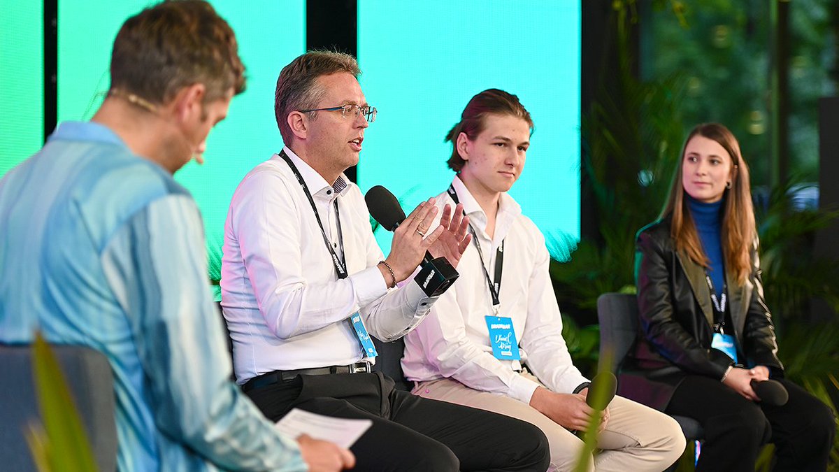 Érvényes tudás az, amit YouTube-tutorialokból szerzünk? Meddig tanul egy igazán sikeres emer? A Brain Baron a tanulás és a személyes fejlődés kérdéseit Hankó Balázzal, Regián Réka-Katával és Virág Dániellel beszéltük meg. 👉 youtu.be/NPCFbP4slTA