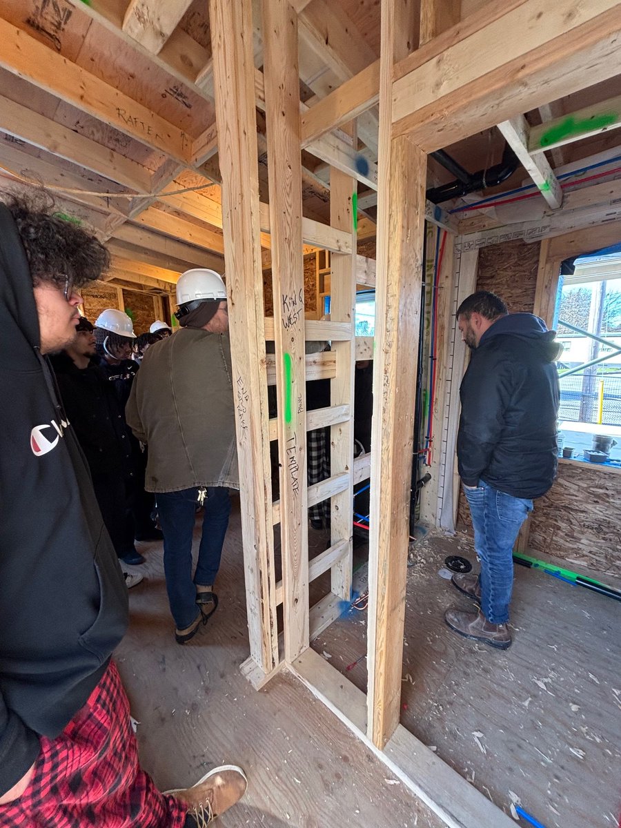 ProResultsP's tweet photo. Lately we have been collaborating with @HabitatHMD Habitat for Humanity for their Youth Skilled Trades program! We've been working on the plumbing for Tiny Homes to give students the opportunity to learn the skilled trades while also making a positive impact! ☀️ https://t.co/L2SOYdljNi