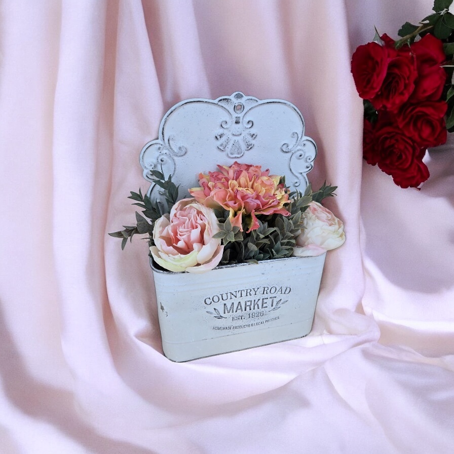 Elegance meets rustic charm!  This white iron hanging basket with delicate pink blooms is the perfect balance for any home.  Add character and sweetness to your space!

Shop now:
etsy.com/shop/GoldenSun…

#rusticelegance #hangingbasket #floraldecor  #etsyshop #GoldenSunDesignsUS