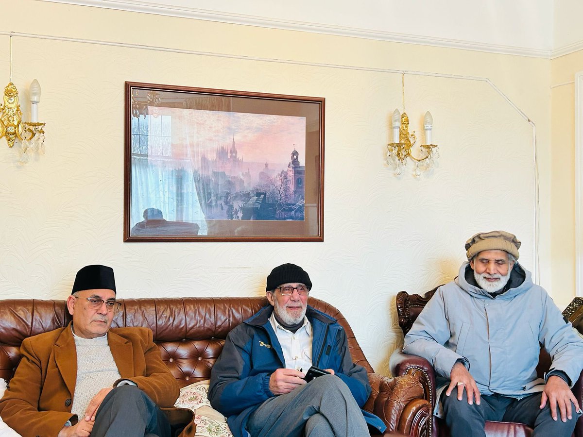 Alhamdulillah! A successful Esar meeting at Majlis Raynes Park on Feb 20, 2025. A great discussion, brotherhood, and prayers in congregation. Lunch &amp; tea were enjoyed together. Let’s stay united &amp; keep serving! 
<a href="/Isaar_UK/">Isaar</a> 
<a href="/Ansarullah_UK/">Majlis Ansarullah UK</a>