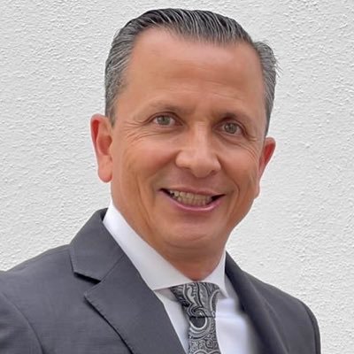 luisghernan's tweet photo. MEDIOS PÚBLICOS

@rturrent entregó el control de @CanalOnceTV a un peón de Ricardo Salinas Pliego

Su Director de Administración @hectordsanchez 
fue vocero panista y +10 años dirigió @AztecaAgs 

Estuvo en Radio Cañón donde promovió campaña contra la Presidenta @Claudiashein https://t.co/Up3wh2d7Se