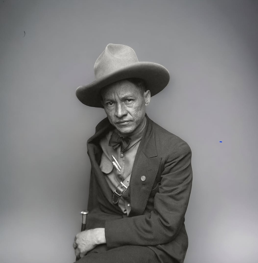 1/2 En el 91 aniversario del transito a la inmortalidad de nuestro Heroico General #SandinoLuzyVerdad te decimos presente con nuestro Coopresidente Cmdte. Daniel Ortega Saavedra y nuestra Coopresidenta Compañera Rosario Murillo con todos los programas y proyectos