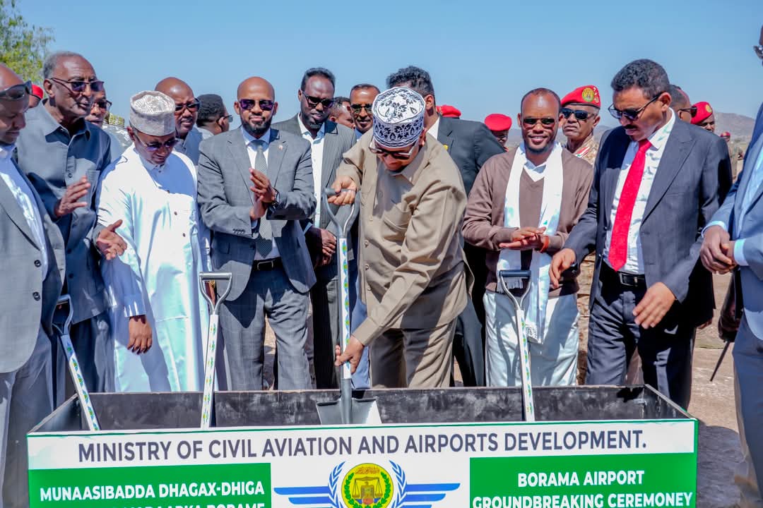 Yjeoa's tweet photo. 1/3
As part of the election promises, within the first 100 days in office, President @Abdirahmanirro laid the foundation stone for Boorma Airport, seeing it as a step toward economic growth and improved connectivity for the region.
#Awdal
#Somalilamd https://t.co/dynM3ChUOE