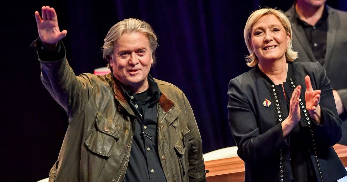 Steve Bannon, le penseur de l’extrême droite américaine (que Bardella fuit, de peur d’être assimilé à son salut nazi), est aussi celui qui est venu adouber Marine Le Pen et certifier son pedigree avant la dernière élection présidentielle.