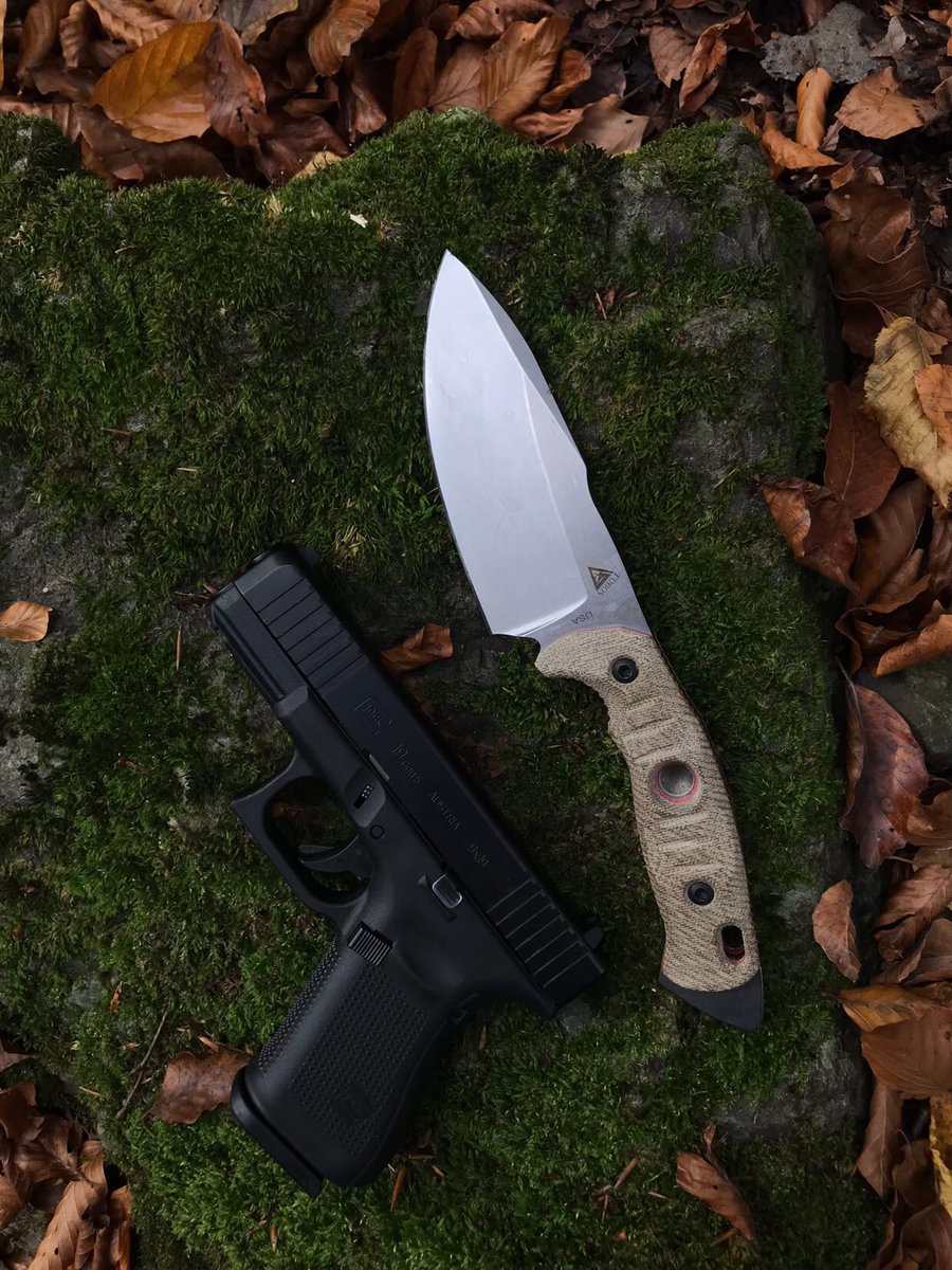 fobos_blades's tweet photo. EDC 

📷: @gearupexplore 

#Fobos #FobosKnives #Alaris #Edc #EdcKnife #EdcGun  @GLOCKInc https://t.co/26l4wnDoJh