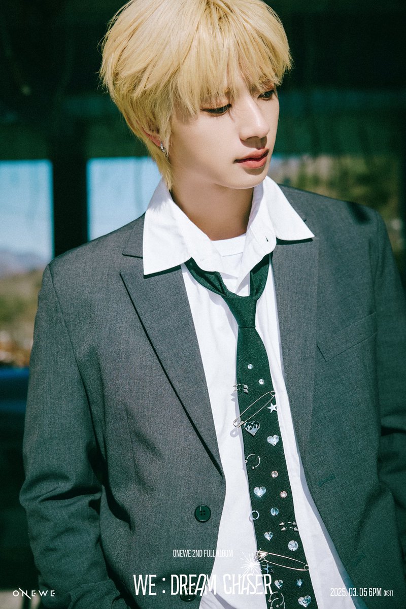 [#ONEWE]

ONEWE 2ND FULL ALBUM 
[WE : Dream Chaser]

🌫 SOLO CONCEPT PHOTO #2 🌫

▪ KANG HYUN ▪

2025.03.05 6PM (KST) RELEASE✔

#원위 #WE_Dream_Chaser
#강현 #KANGHYUN
#별_헤는_밤 #The_Starry_Night