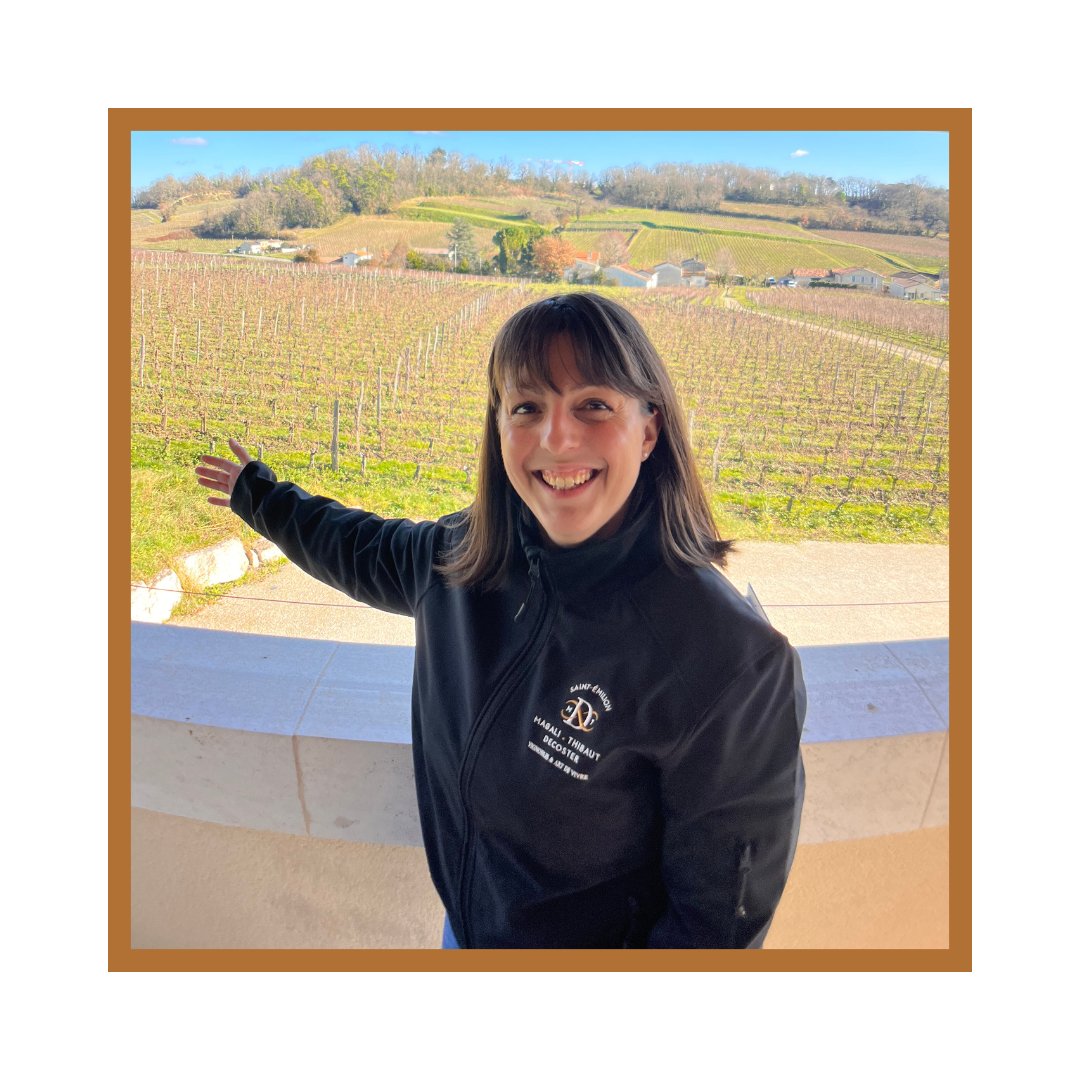 🇫🇷{JOURNÉE MONDIALE DU GUIDE TOURISTIQUE}
Aujourd'hui mettons à l'honneur ceux qui nous transmettent leurs passions et leurs savoir -faire !
De l’histoire à la dégustation, Sophie et son équipe vous embarquent pour une expérience immersive au coeur de notre vignoble 🍃🌞