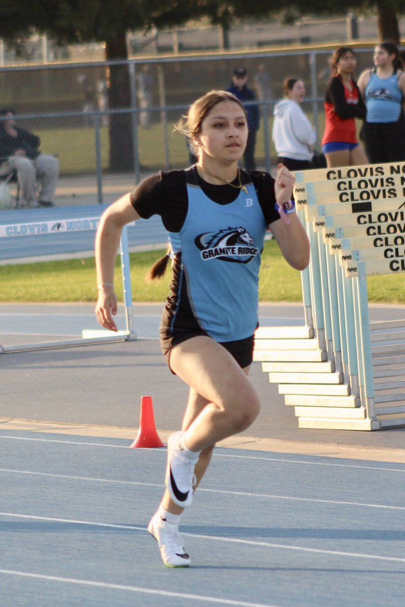 AY7A_ANO7ANI's tweet photo. My M-F uniform. 
Getting my legs back and finding my form.
#speedkills #track #multisportathlete 
#athlete #graniteridgetrack https://t.co/Npi4ri1U0J