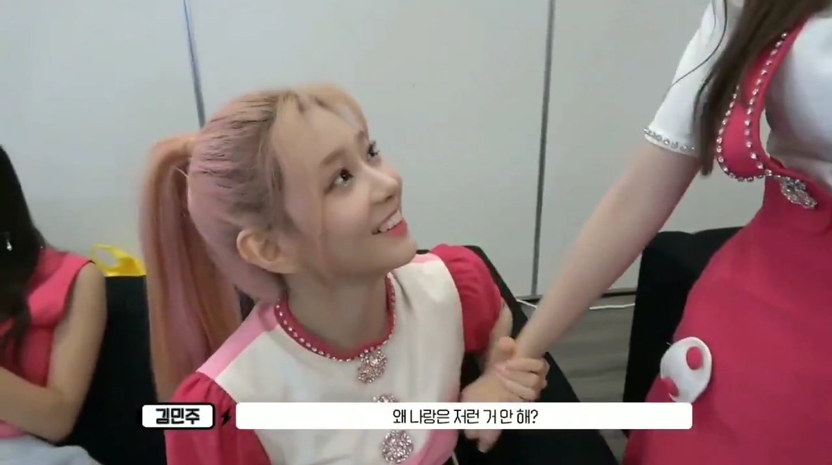 Babyfoxya's tweet image. 어쩐지 익숙하더라