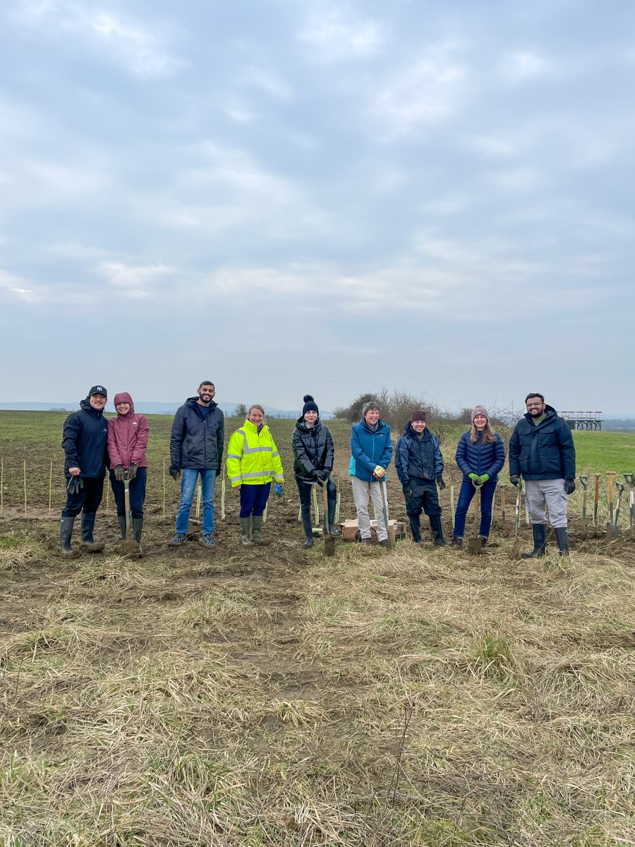 CranfieldGreen's tweet photo. A few photos of our excellent hedgerow planting event this week with staff and students with @forest_centre  we are looking forward to welcoming members of public for our next event on the 4 and 6 March @CranfieldUni https://t.co/BLI9SxJucp