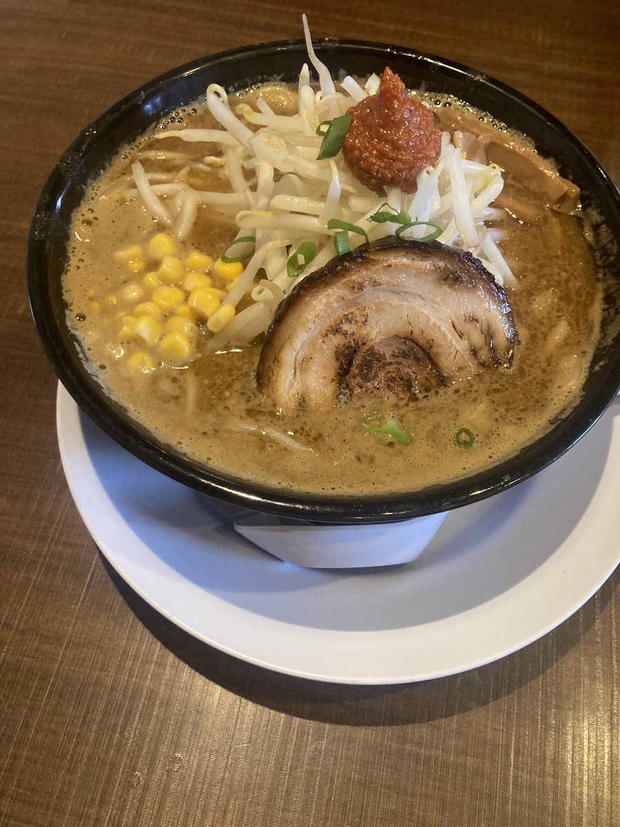 abeike1031's tweet photo. あべちゃんが思う新新潟５大ラーメン
（そもそも５代ラーメンがわからん）

中華そば→おもだかや
生姜醤油→青島
味噌→まごころ亭、のりだーの味噌
塩→未定（塩の店をあまり行かない）
担々麺→極一

あくまで個人のフルコースリストなので反論は認めませんが意見は認めます。家系は除外しました。 https://t.co/NaOJG0UXSL