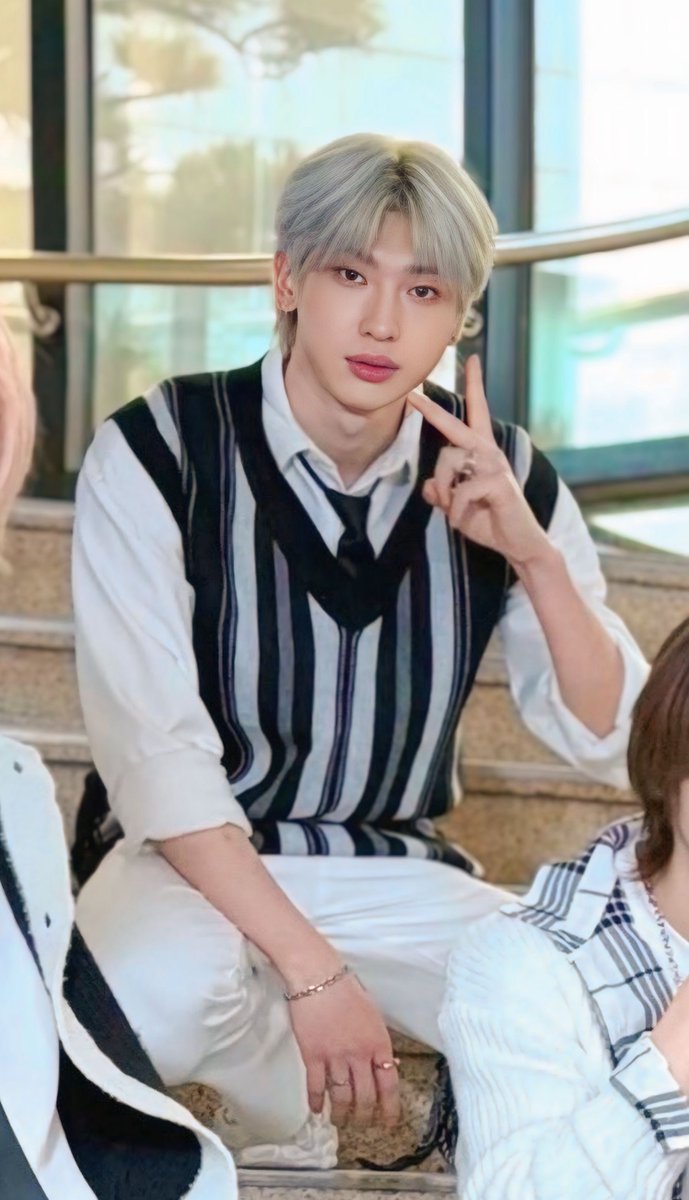 GANTENG BANGET 👀🖤🤍

#DAVIN #다빈 #소디엑 #XODIAC #KimDavinINA