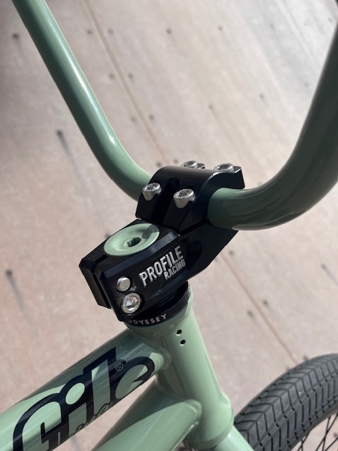 Fresh Build UP! with #RemyReynolds

Profile Mini RHD / Ti Button Bolts / 9t Ti Driver
Profile 22mm 165mm Column Cranks / Ti Spindle
Profile 22mm Galaxy Sprocket 28t
Profile 48mm Push Stem

#bmx #profilebmx #bikes #cycling #profileracing