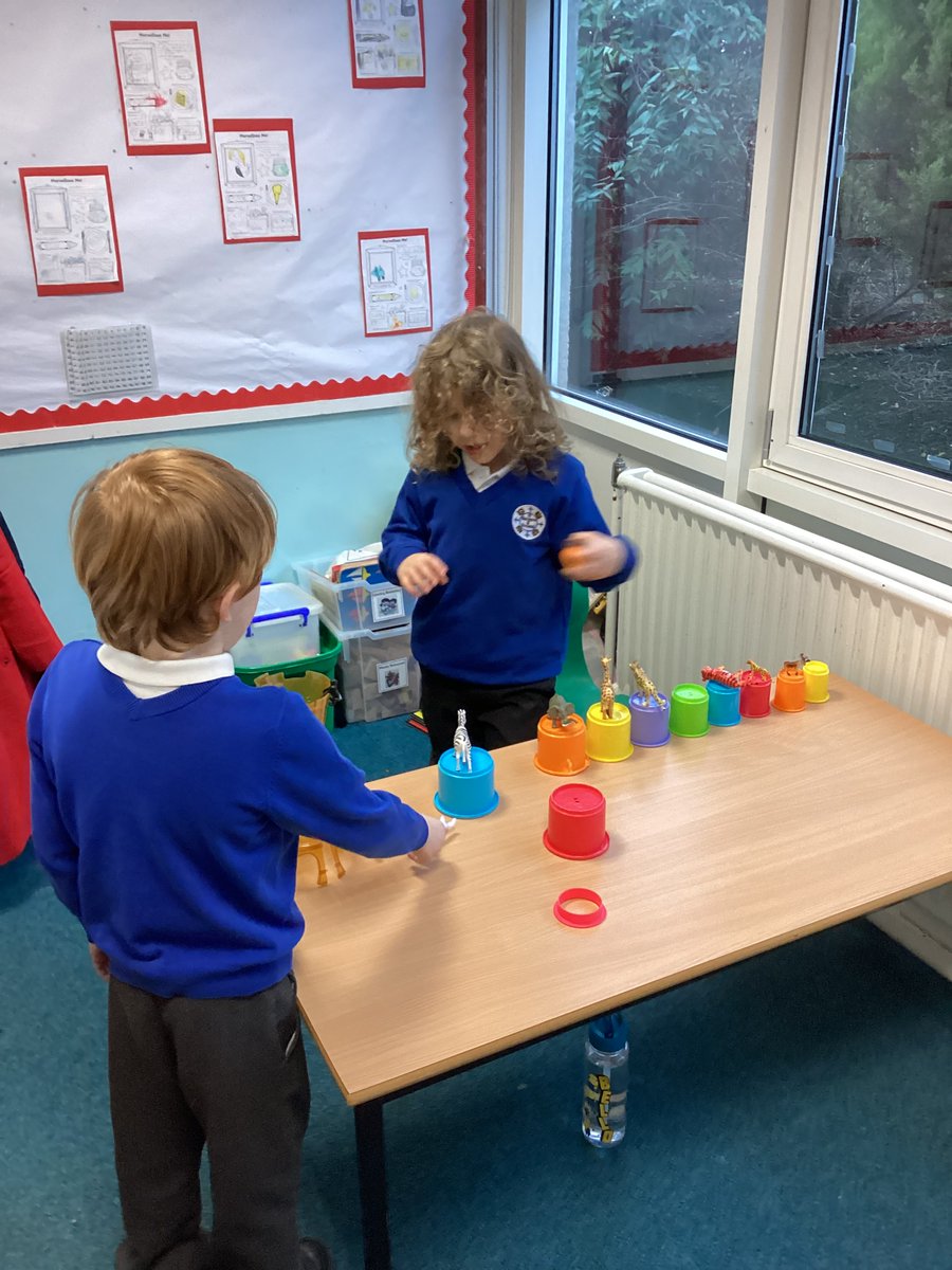 SMOSP3a's tweet photo. these boys have built a zoo! 🐸🐮🐔🐻🐨 @SMOSPrimary https://t.co/9w3FoTRyPy