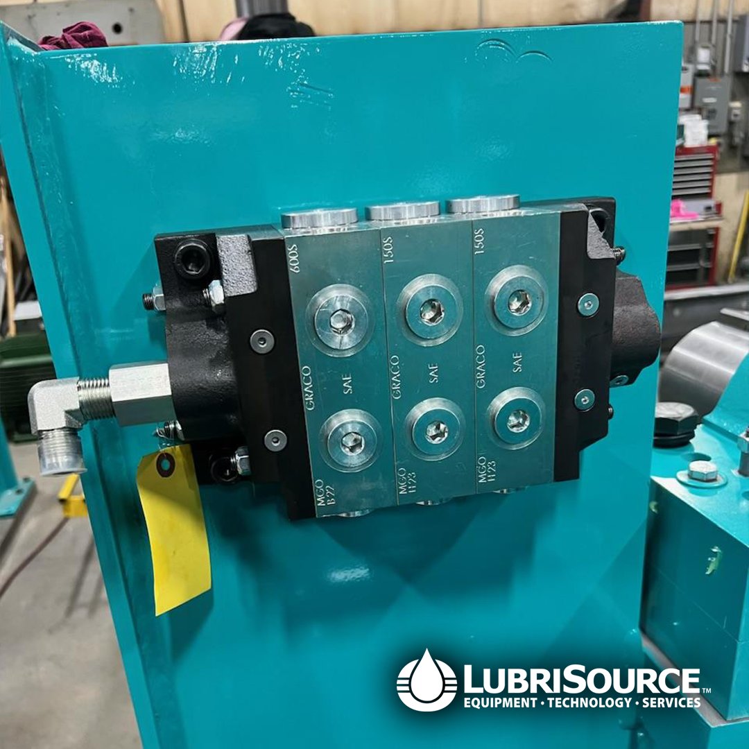 LubriSource_Inc's tweet photo. Last year we had the opportunity to design and install a lubrication system for a customer using Graco Trabon MGO Series-Flo® Divider Valves. Building the perfect solution for our customers, especially for heavy duty use, is always a fun challenge!
#Graco #Design #SystemInstall https://t.co/heklVg1EjA