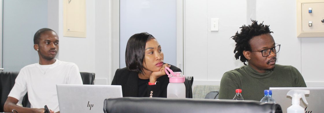 Empowering Gauteng's local entrepreneurs! 💼✨ The Royal Hairstyles Training Academy, in collaboration with The Wits Entrepreneurship Clinic, guides salon owners in formalising their businesses and unlocking fresh growth opportunities through mentorship. 🌱💇‍♀
#WEC #SMMEs