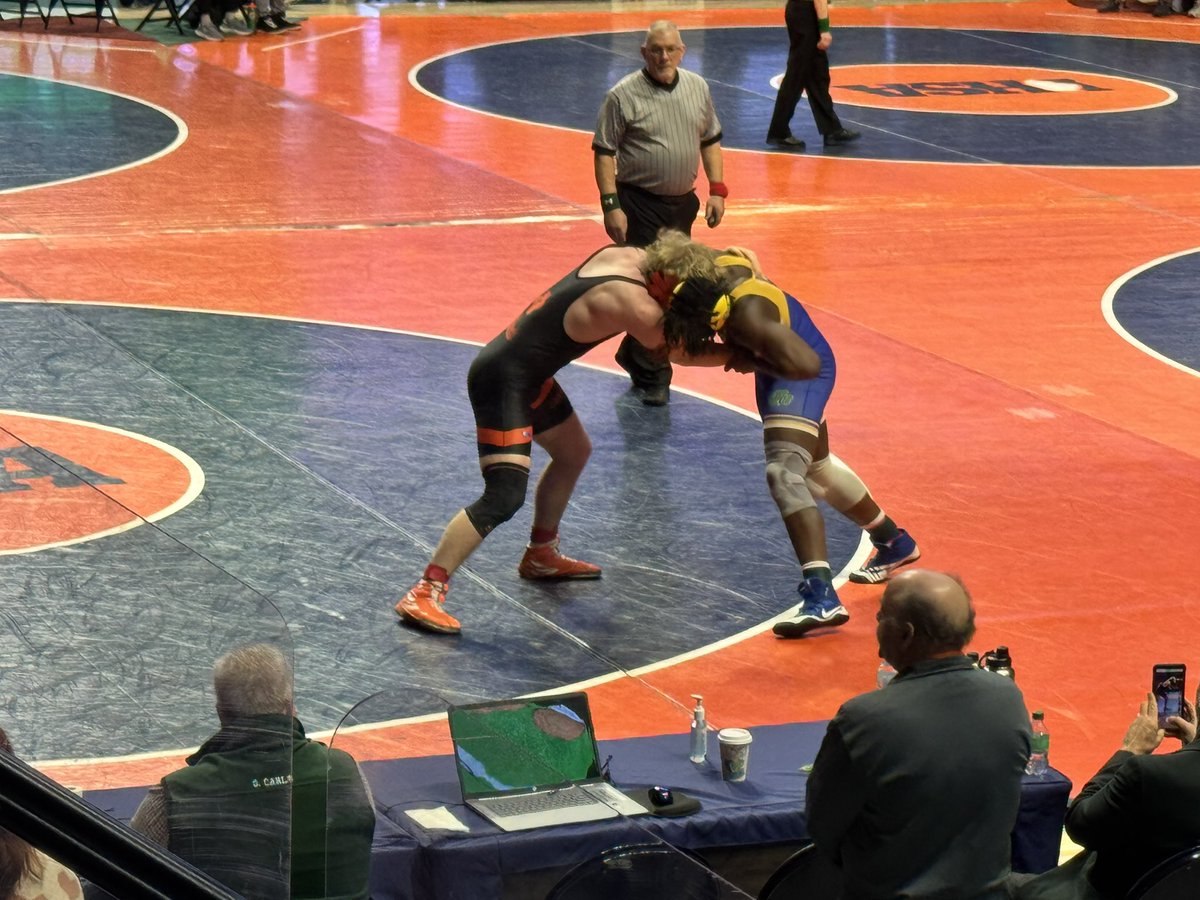 Charles Walker with a huge win by pin after being down 10-1! Charles will move on to the semi-final round tonight!

#SteelmenPride