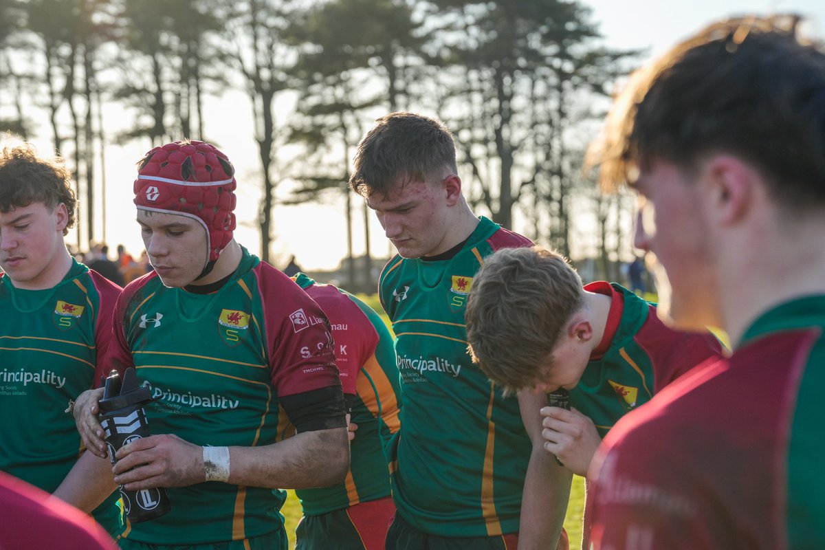 🏉

Bro Morgannwg 21
Strade 17

Gormod o gamgymeriadau yn y diwedd, ond da iawn bois am yr ymdrech ac ymroddiad yn ystod y flwyddyn. 

Diwedd daith y gwpan heddiw ond taith rygbi'r bois yn parhau yn y Strade!

⭐️Charlie Eatly, Ryan Lanfear, Ifan Gravell-Jones
a Josh Jones

#YGS