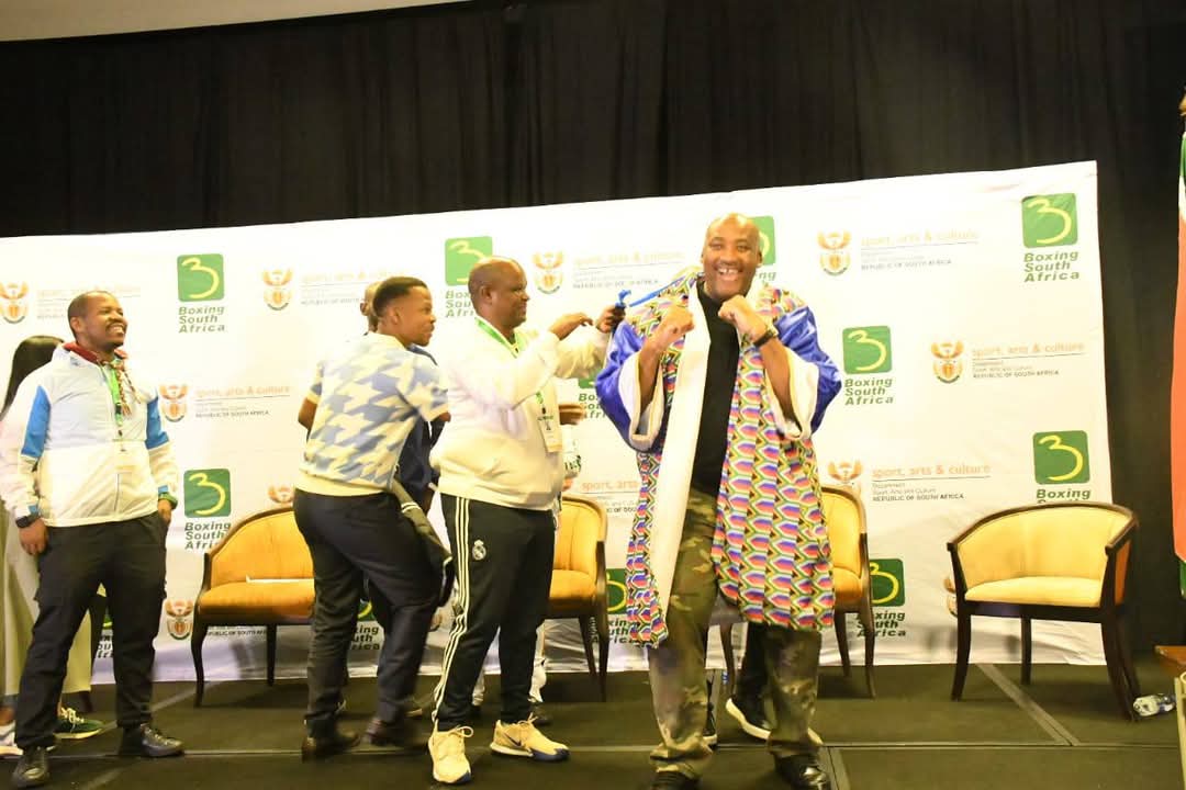 MinisterMcK's tweet photo. Minister @GaytonMcK wrapping up day 2 of The National Boxing Convention, East London (ICC)π₯π₯πΏπ¦πΏπ¦
#NationalBoxingConvention
#InspiringANationOfWinners
#SASports
#BoxingSA https://t.co/HolgXEq9SH