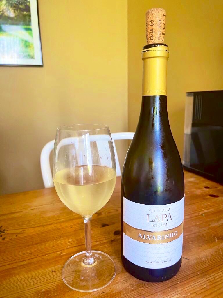 joukesp's tweet photo. #FridayLunch #OvenTray #Cod #Salmon #Veggies #Gratin
Made some changes to use up leftover veggies.
Leeks, celery & paksoi + cod & salmon.
Next time will think of adding the green leaves a little later to the stew!
Worked out perfectly.
Our Lapa house wine paired very well indeed! https://t.co/Ngl7LHtAS4