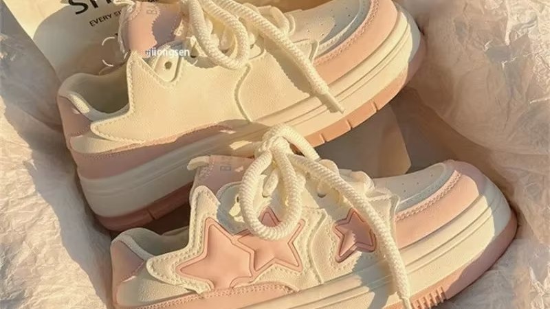 KumailKa6155886's tweet image. 👟 Kawaii Shoe Alert! 👟
Get these 2024 New Korean Kawaii Pink Platform Sneakers for only PKR 4634.69 (4% off)!
👉 Grab them now: [s.click.aliexpress.com/e/_oDvhswa]
#KawaiiFashion #SpringShoes #AliExpressFinds