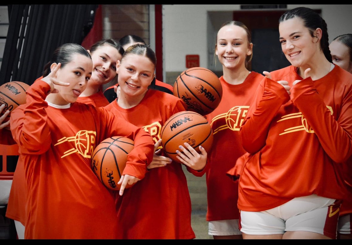 Senior Night!  <a href="/aubree_ervans/">Aubree Ervans</a> <a href="/jenna_londeau/">Jenna Londeau</a>  <a href="/BradAffholter52/">Brad Affholter</a>