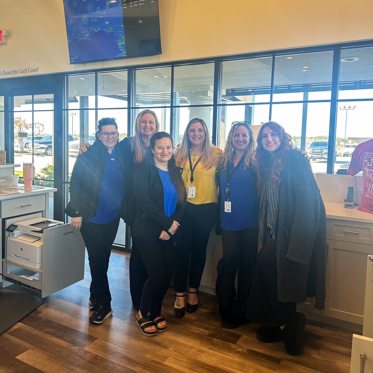 FlightBridge's tweet image. Yesterday, our Senior Account Manager for FBOs, Lindsey Bender, met with some of the fabulous team at @GulfAirCenter to show off what's new in FlightBridge, answer questions, and help the team simplify their operations.

Thanks to Gulf Air Center for a fantastic day! 🎉