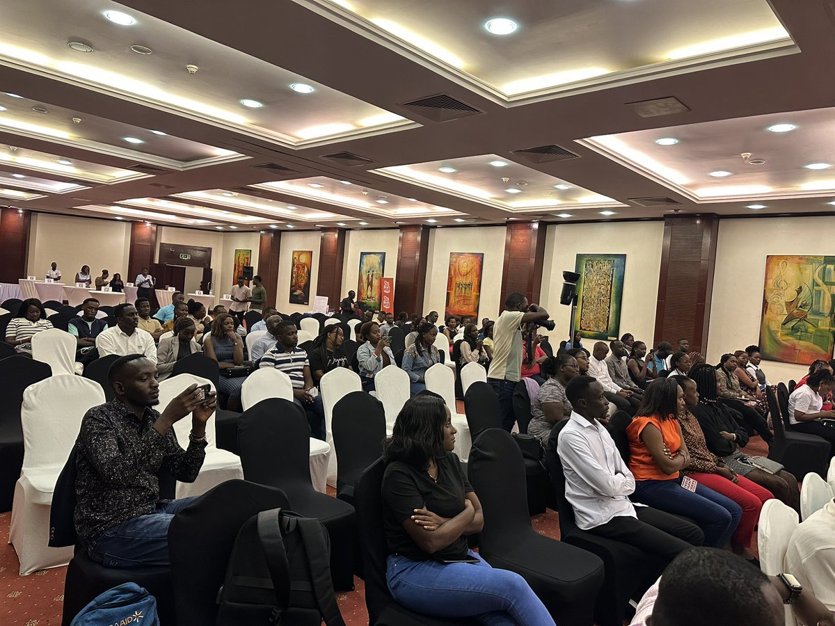 thelmajacobs_'s tweet photo. Strong leaders prioritize mental wellness💙💡 At the Mental Health Leadership Summit, we’re engaging in insightful discussions on resilience, self-care, and community impact as @rotaractkololo 

#WarriorsLeadershipSummit3rdEdition 
#MentalHealthAndAdversity https://t.co/AjlI0g7DMl