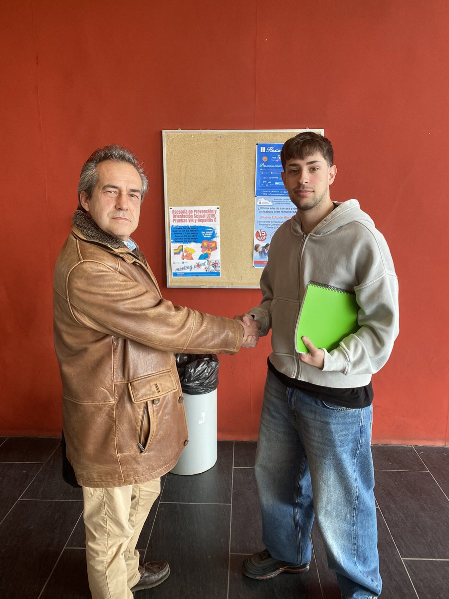 JeanClaudeLEN's tweet photo. Una vez concluida la reunión entre nuestro Portavoz, Paul Caboche y el jefe del sindicato ferroviario Mestip-Protect. Hemos acordado un servicio mínimo durante estos 9 días y reinstauramos horarios flexibles, aún sigue en disputa la edad de jubilación.
#Lecoragedechanger https://t.co/zWfWB0oMmN