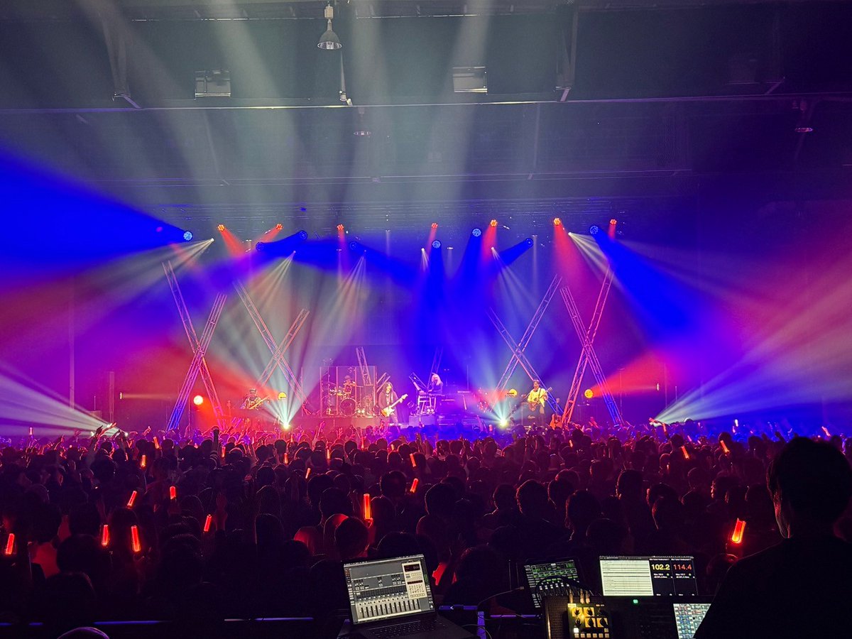 yoshikifukuyama's tweet photo. FIRE BOMBER LIVE 2025
〜BURN! BURN! BURN!〜
豊洲PIT1日目
来てくれた皆さんありがとう！
みんな楽しそうだったなあ。
西脇さんも言っておられましたが、
最高の景色でした！
僕も胸いっぱいです。 https://t.co/PiYrmpF9HB