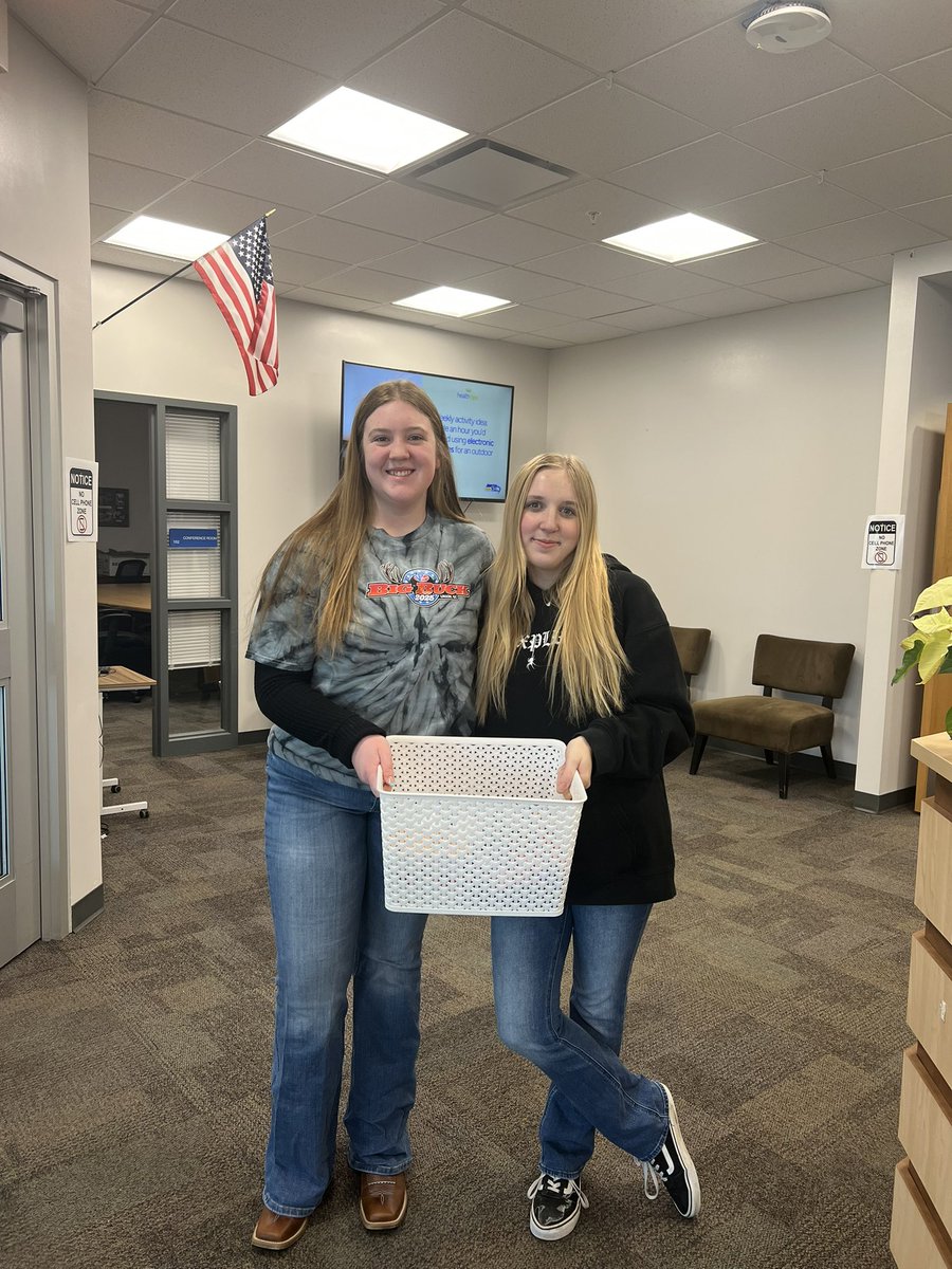 Ms. Dicker’s class (business) wins the Fun-Filled Friday by singing the lyrics to Thriller! Way to go! <a href="/JHSSkyhawks/">Johnsburg Skyhawks</a> <a href="/JohnsburgSD12/">Johnsburg School District 12</a> <a href="/kevinshelton89/">Kevin Shelton</a>