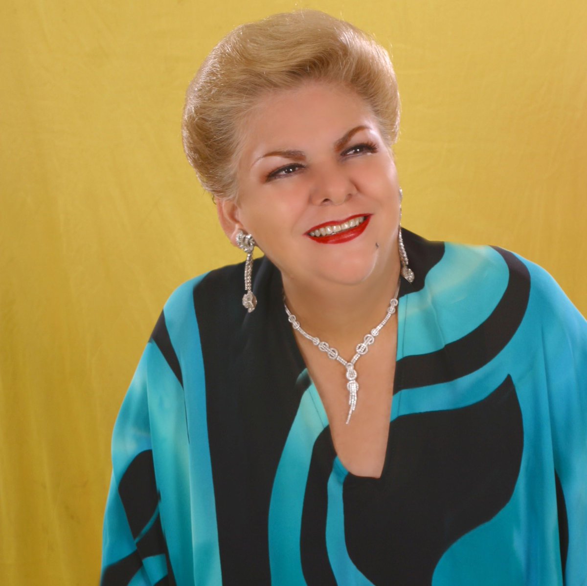 Paquita La Del Barrio's "Rata De Dos Patas" debuts at #2 on the US Spotify Viral 100 chart, the top new entry.