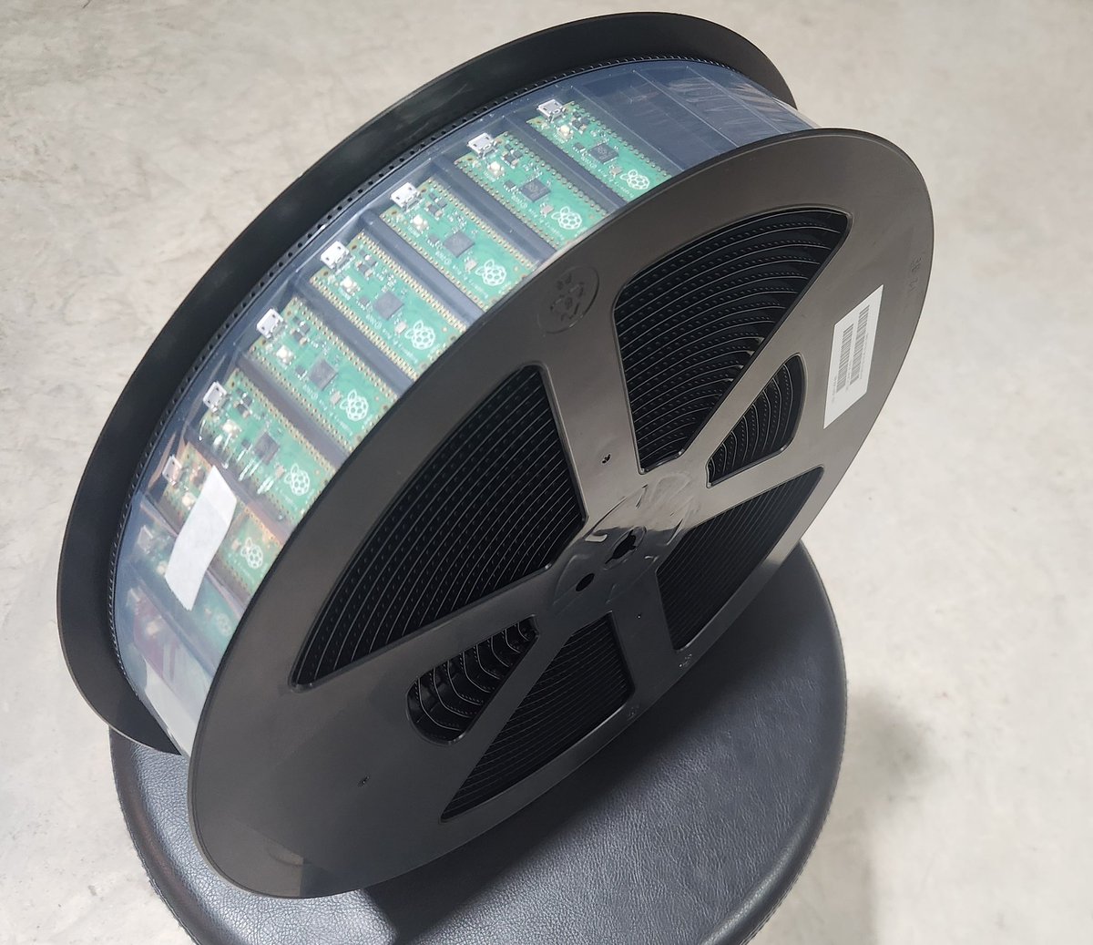 robojeep's tweet photo. Ever seen a reel 'o picos? #rp2040 https://t.co/qE6auChmva