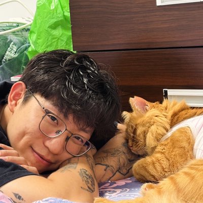 #NewProfilePic (新個人資料照片)